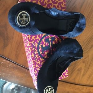Tory Burch Caroline elastic vegan leather flats